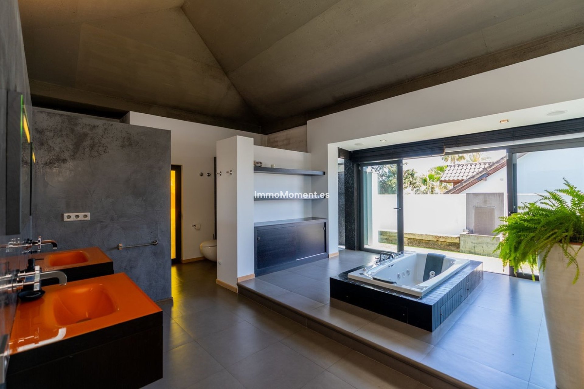 Bestaande woning - Vrijstaande villa - Estepona  - Costalita