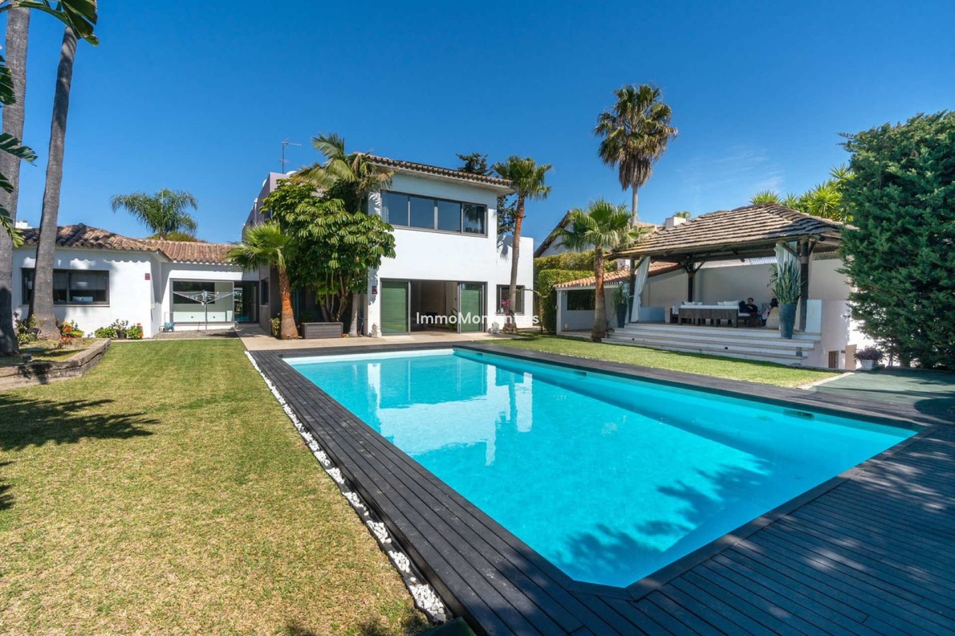 Bestaande woning - Vrijstaande villa - Estepona  - Costalita