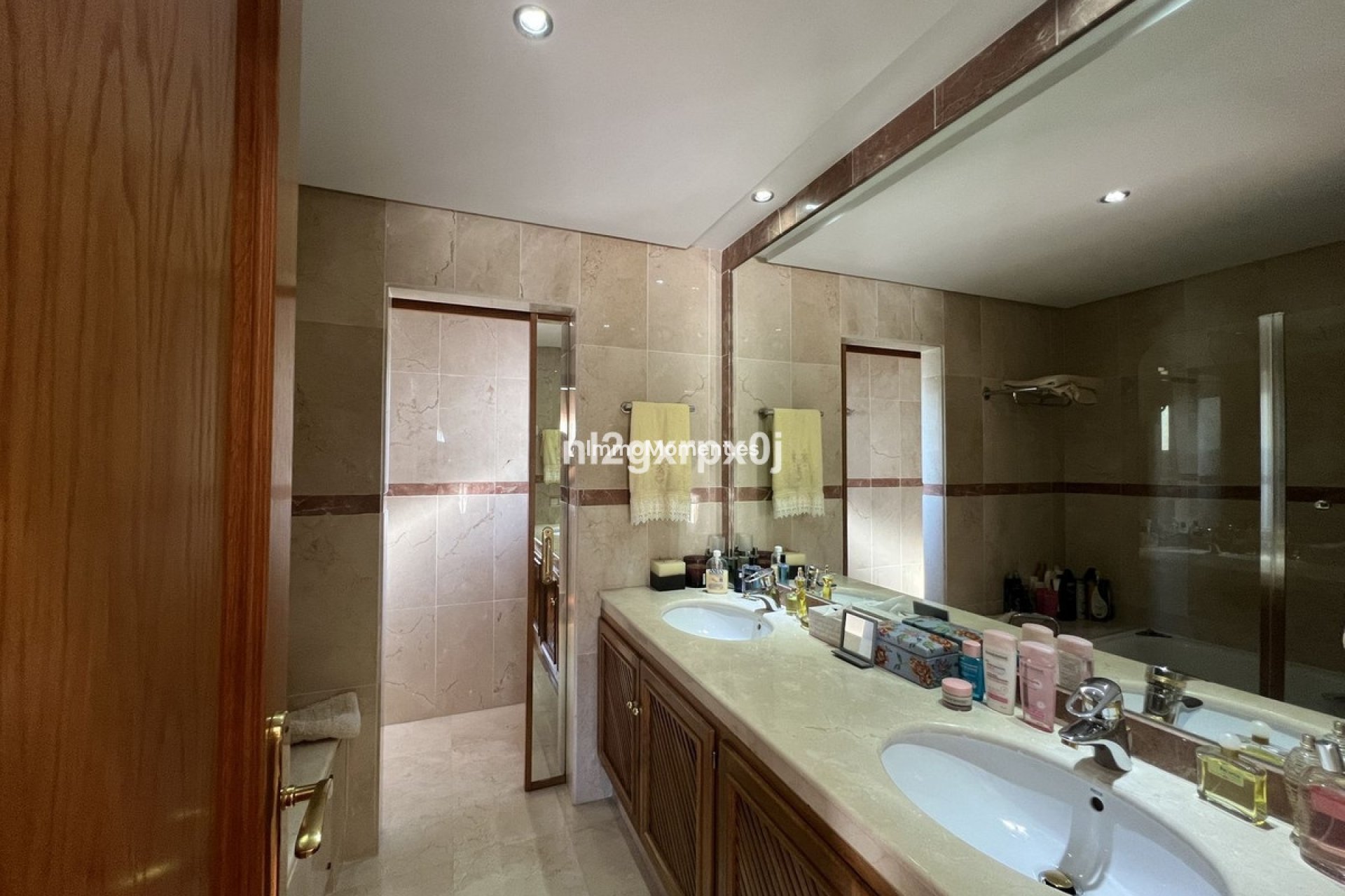 Bestaande woning - Vrijstaande villa - Estepona  - Costalita