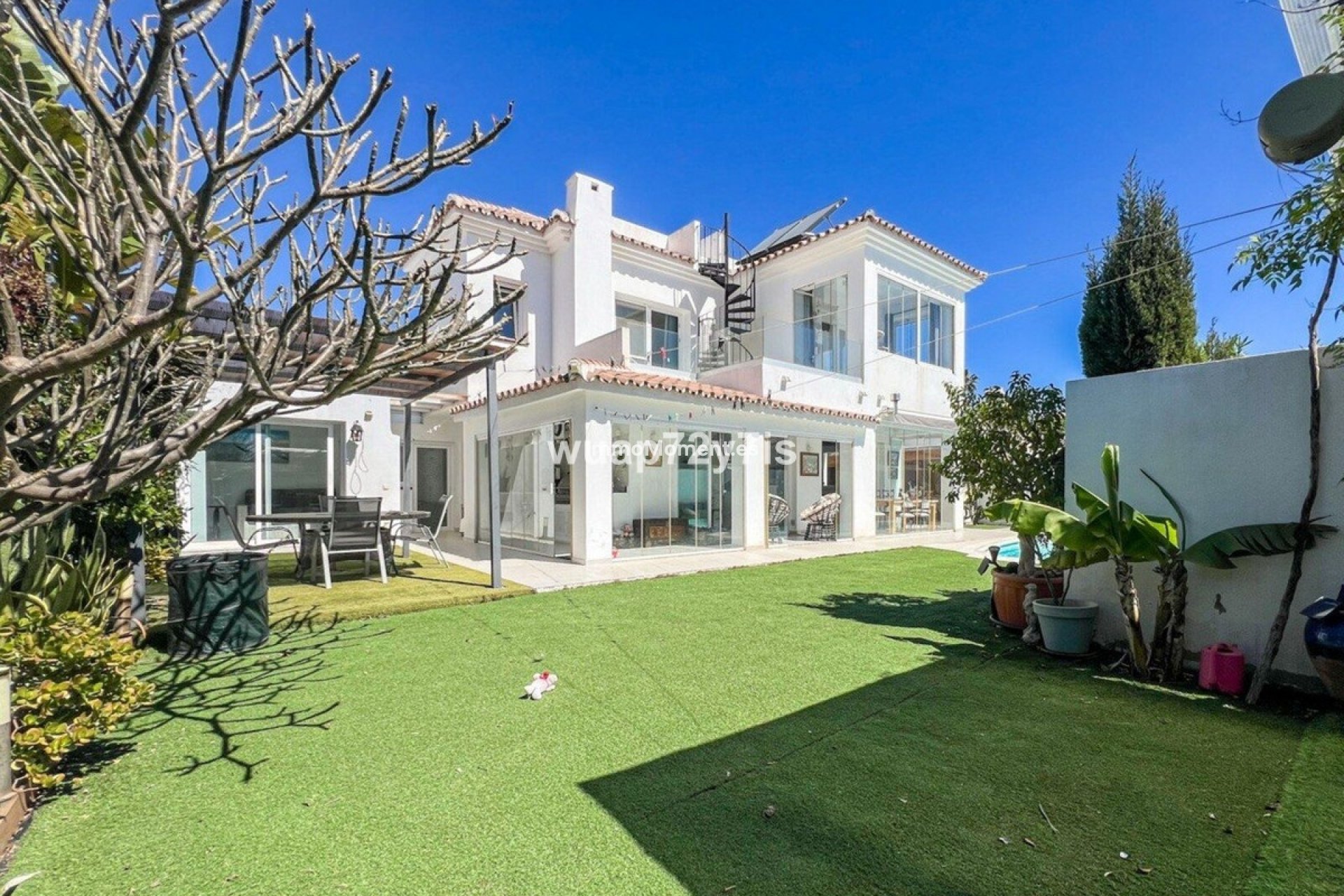 Bestaande woning - Vrijstaande villa - Estepona  - Costalita