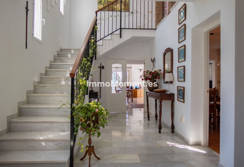 Bestaande woning - Vrijstaande villa - Estepona  - El Padron