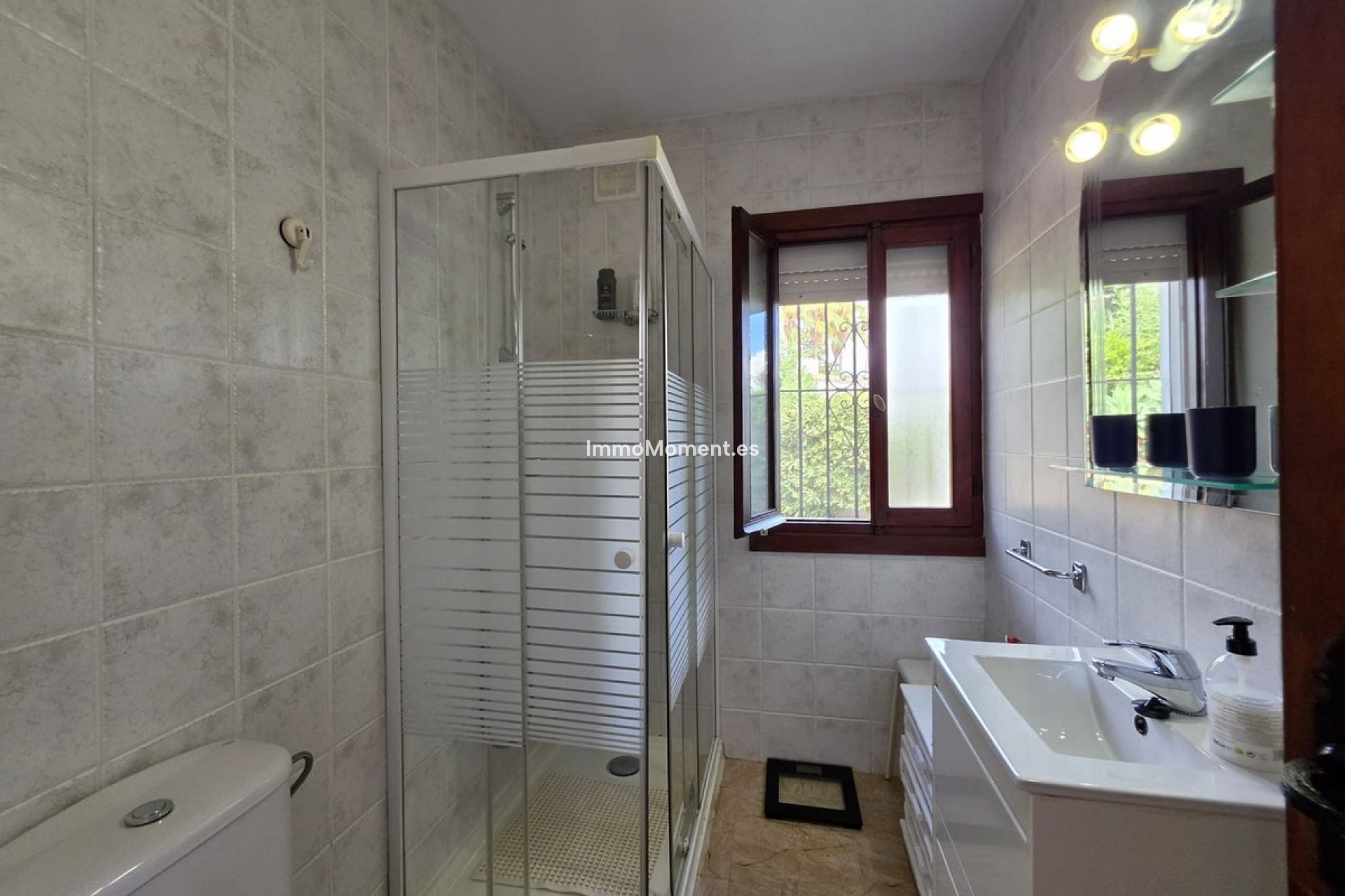 Bestaande woning - Vrijstaande villa - Estepona  - Estepona Centro