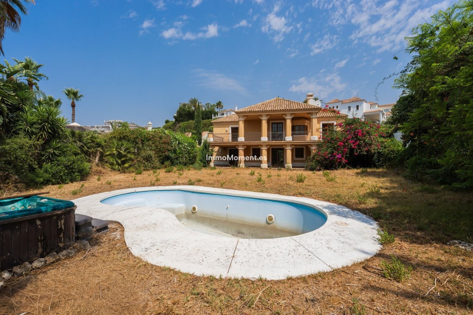 Bestaande woning - Vrijstaande villa - Estepona  - Estepona Centro