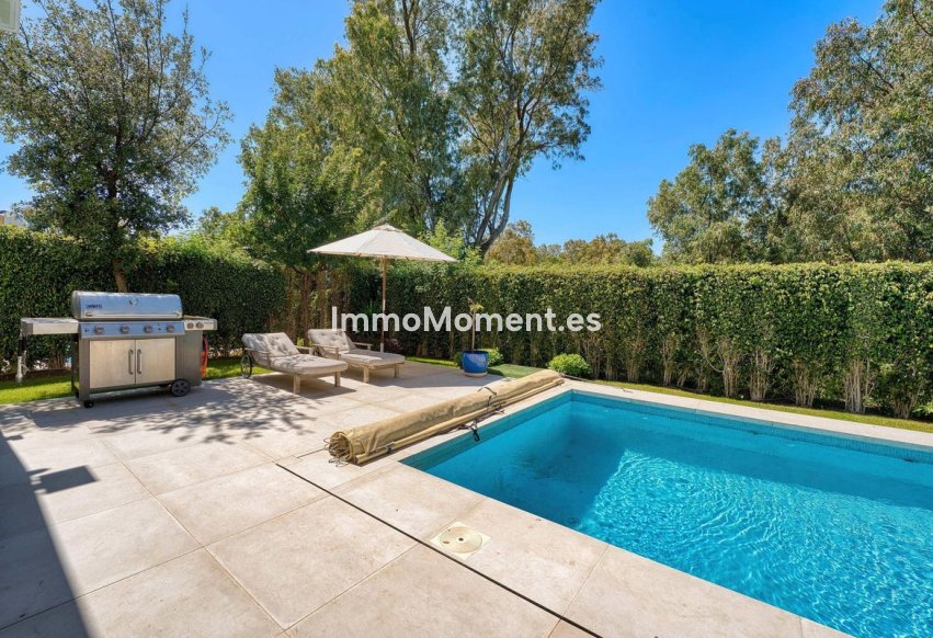 Bestaande woning - Vrijstaande villa - Estepona  - Estepona Centro