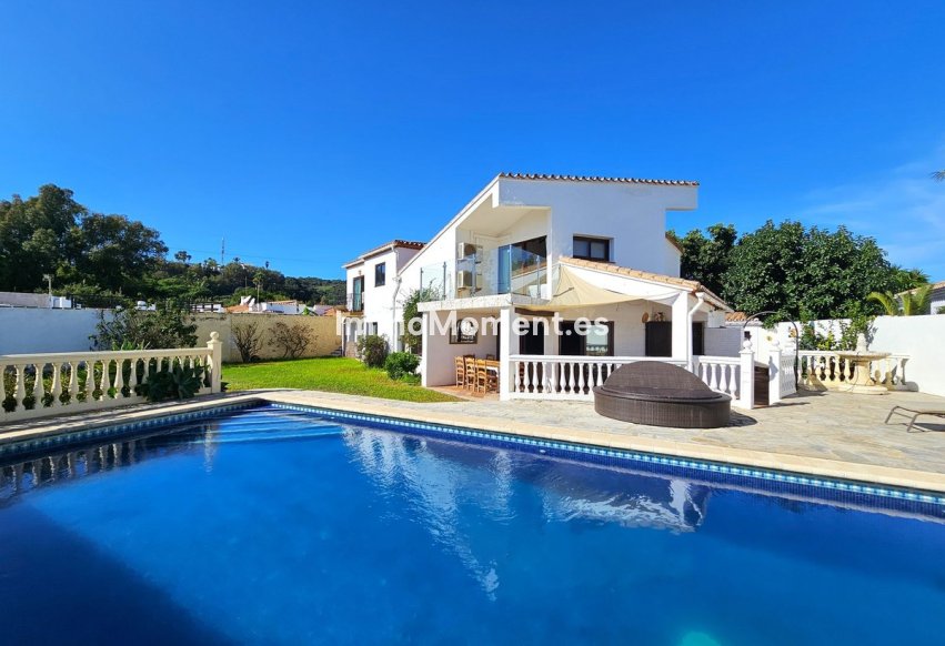 Bestaande woning - Vrijstaande villa - Estepona  - Estepona Centro