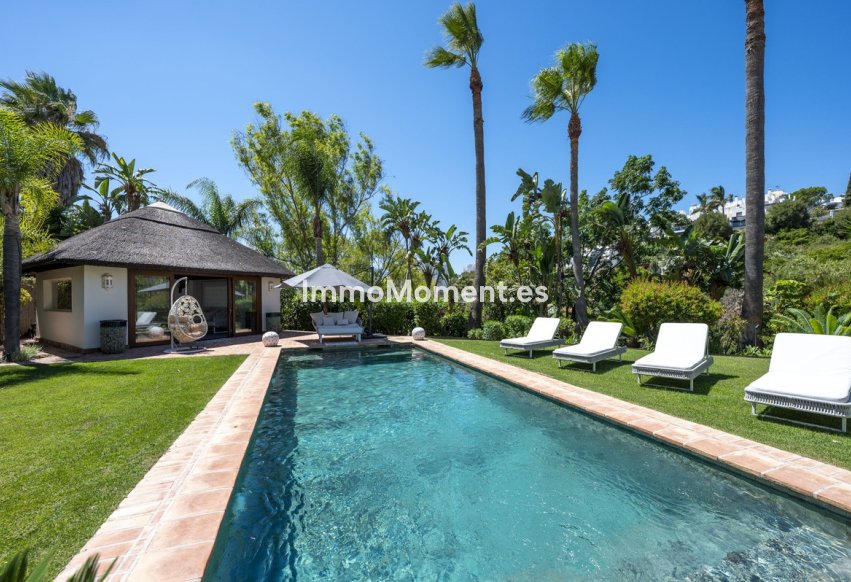 Bestaande woning - Vrijstaande villa - Estepona  - Estepona Centro