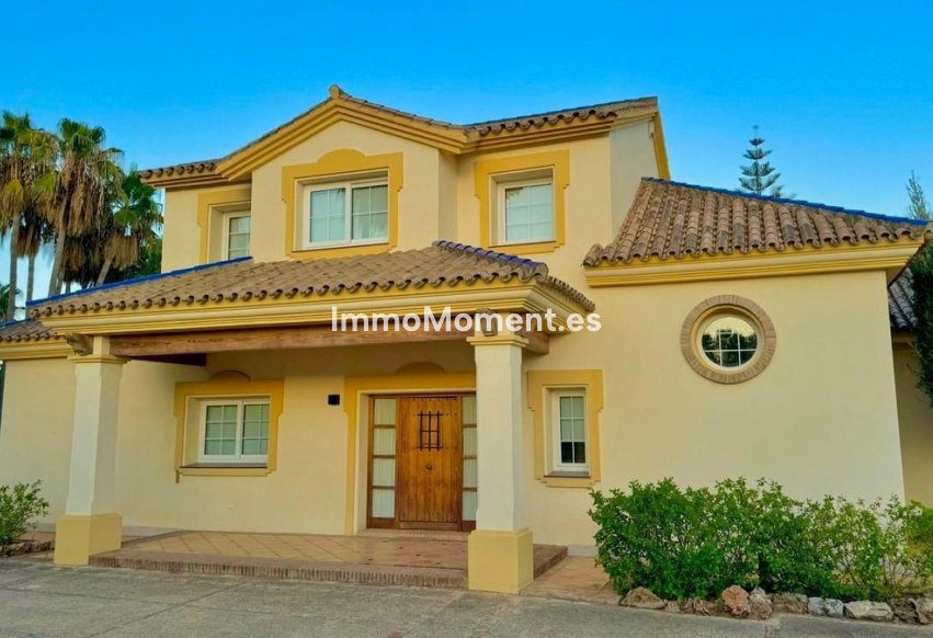 Bestaande woning - Vrijstaande villa - Estepona  - Estepona Centro