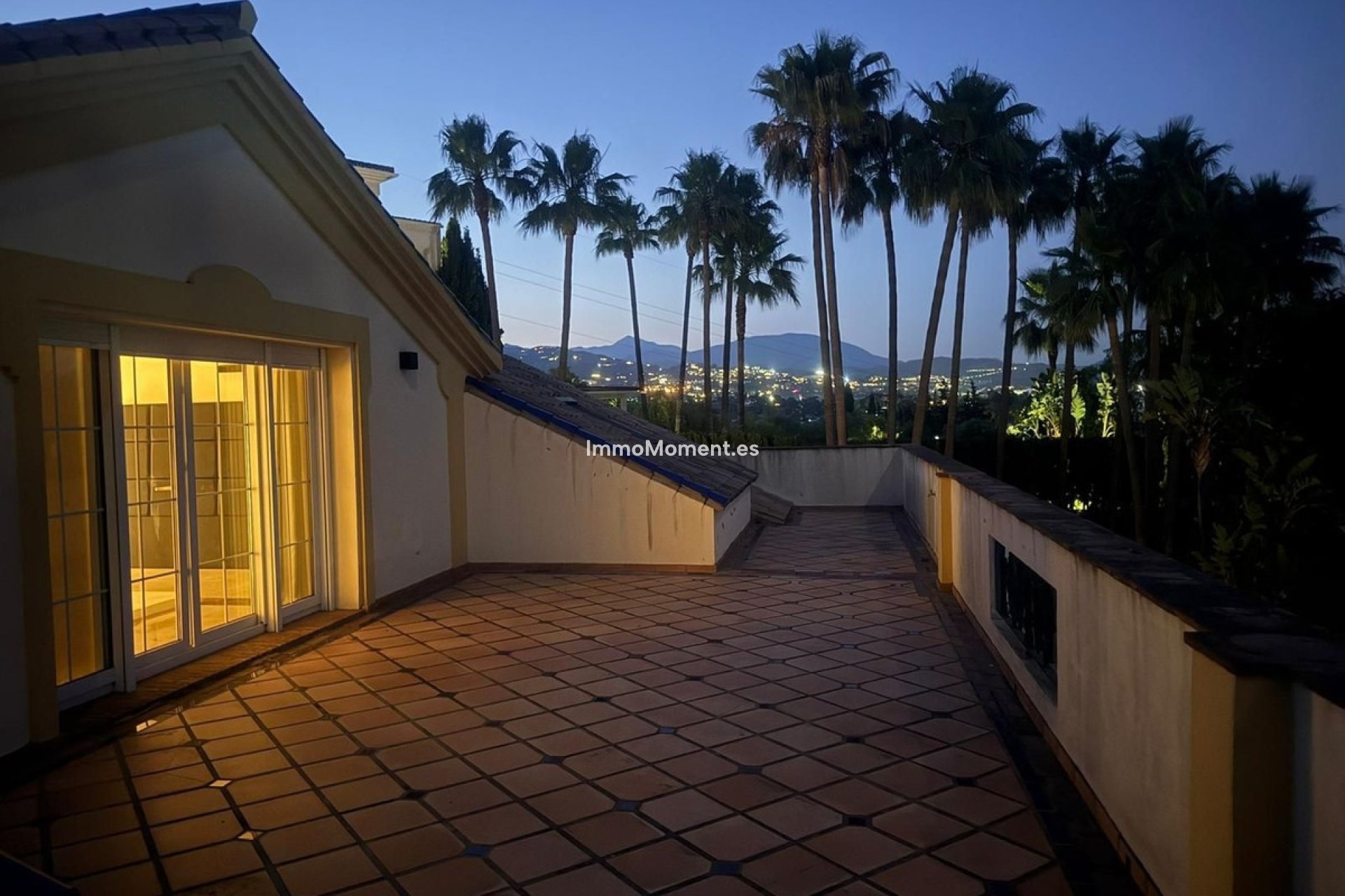 Bestaande woning - Vrijstaande villa - Estepona  - Estepona Centro