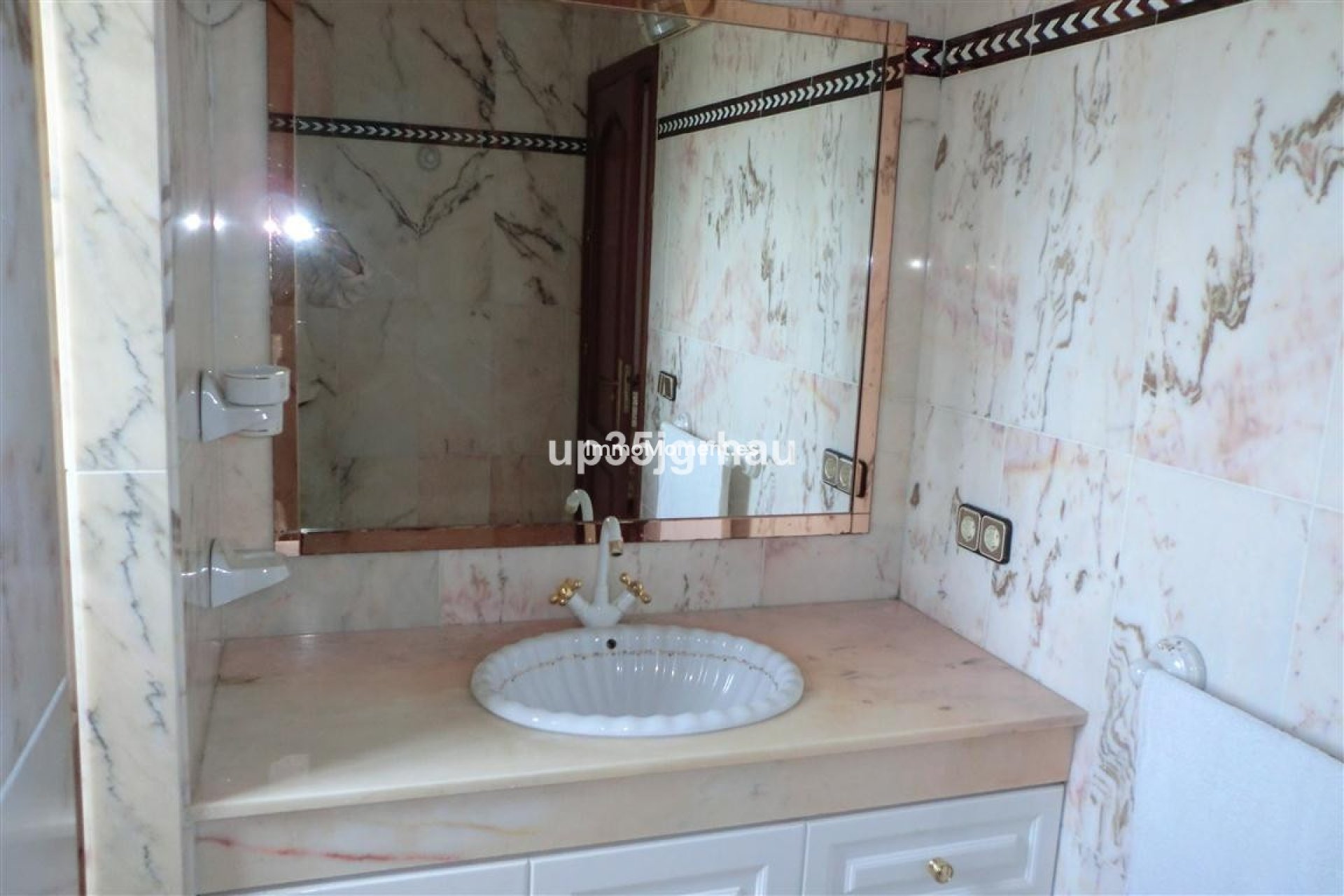 Bestaande woning - Vrijstaande villa - Estepona  - Estepona Centro