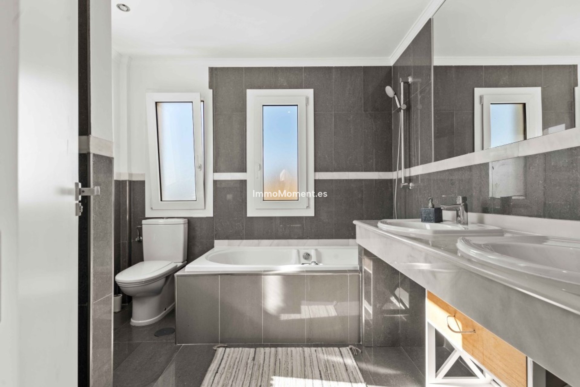 Bestaande woning - Vrijstaande villa - Estepona  - Estepona Centro
