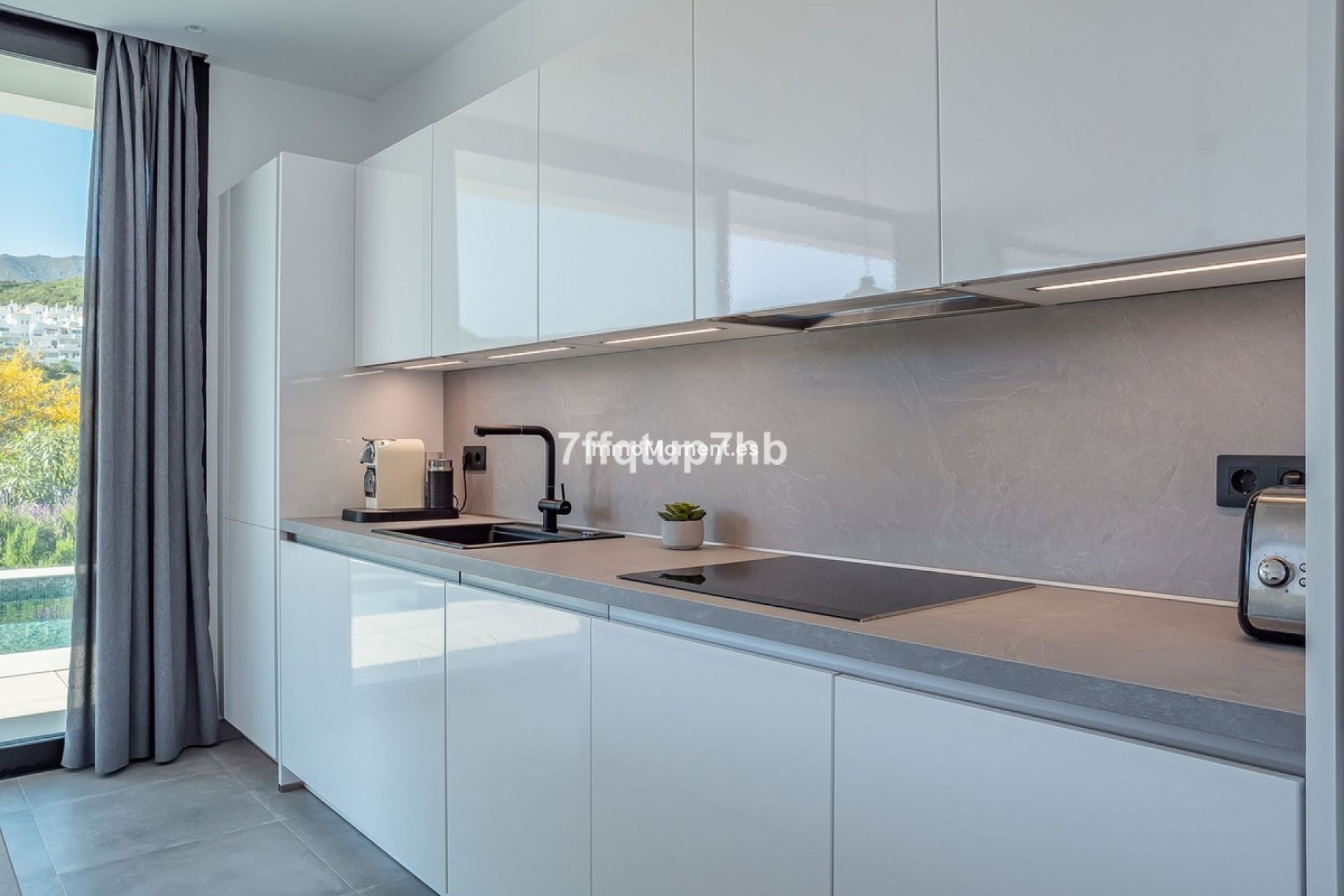 Bestaande woning - Vrijstaande villa - Estepona  - Estepona Centro