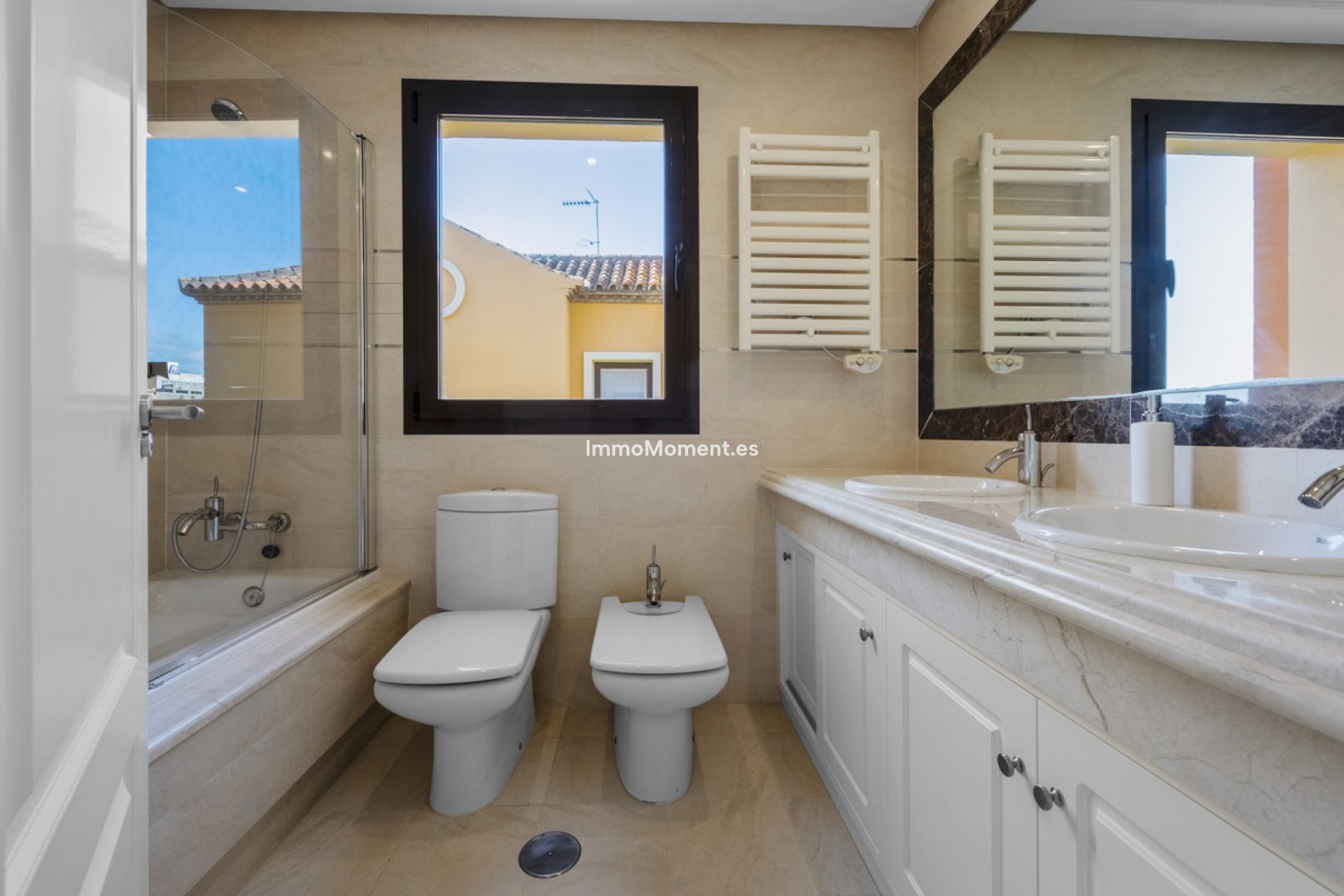 Bestaande woning - Vrijstaande villa - Estepona  - Estepona Centro