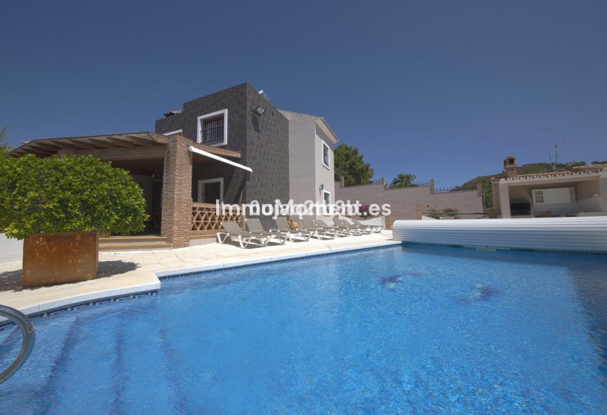 Bestaande woning - Vrijstaande villa - Estepona  - Estepona Centro