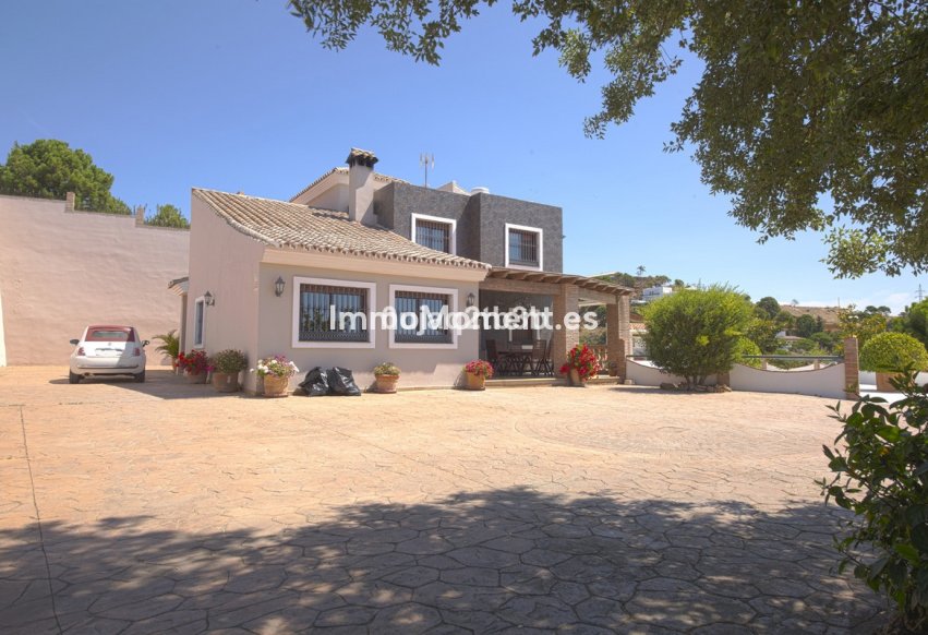 Bestaande woning - Vrijstaande villa - Estepona  - Estepona Centro