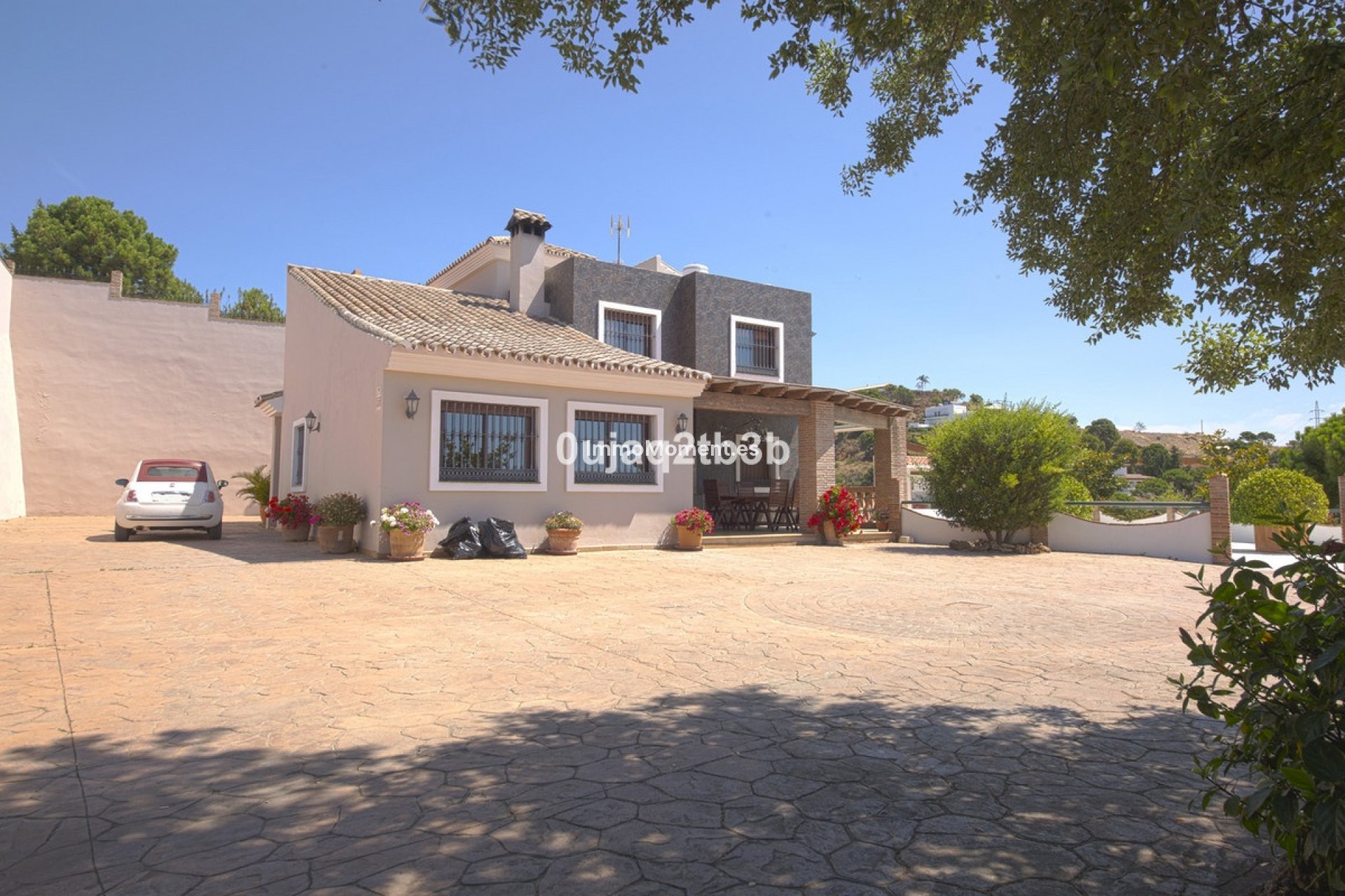 Bestaande woning - Vrijstaande villa - Estepona  - Estepona Centro