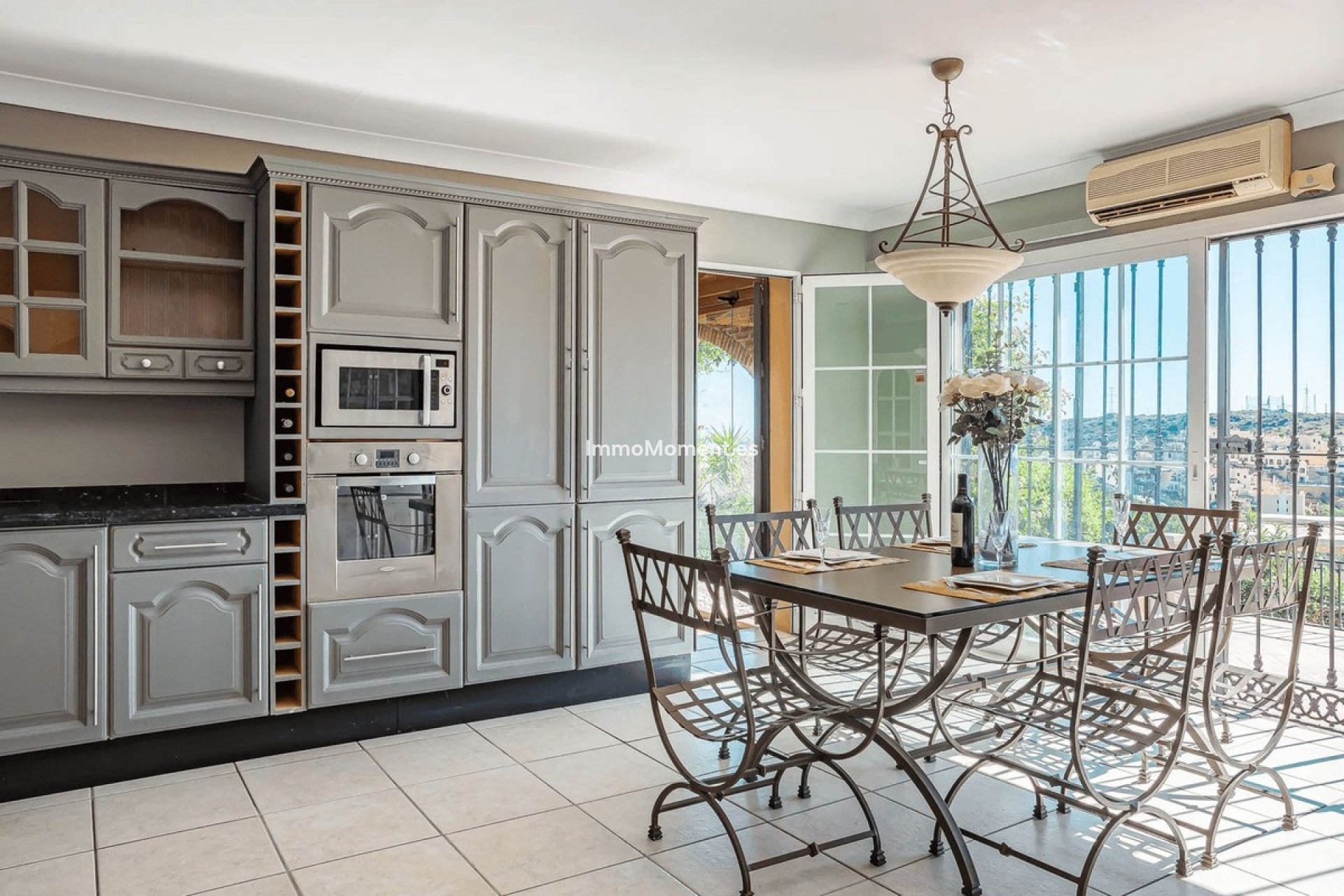 Bestaande woning - Vrijstaande villa - Estepona  - Estepona Centro