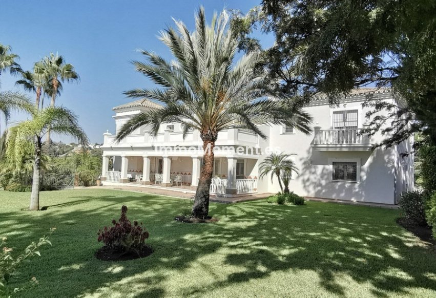 Bestaande woning - Vrijstaande villa - Estepona  - Estepona Centro