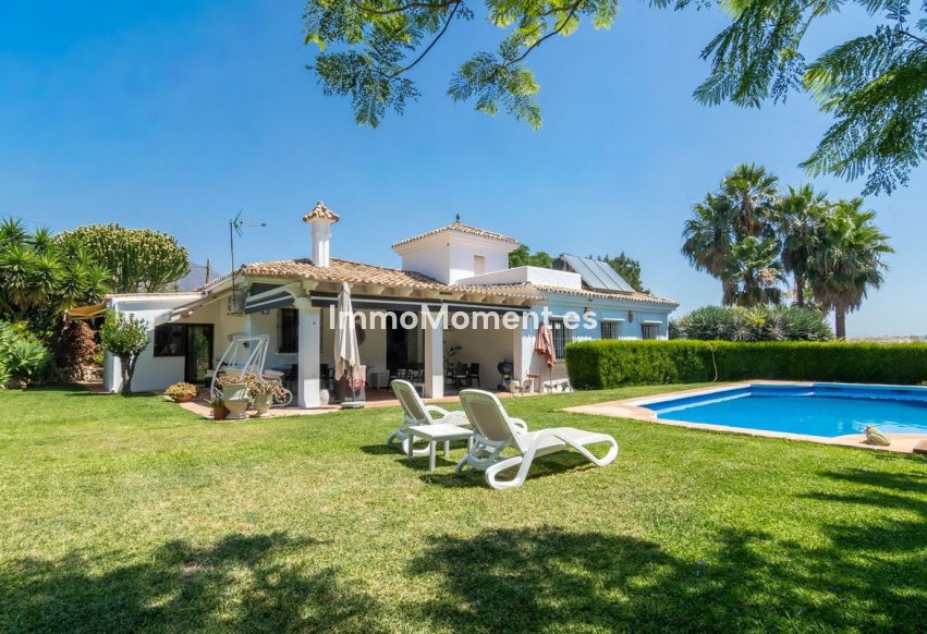 Bestaande woning - Vrijstaande villa - Estepona  - Estepona Centro