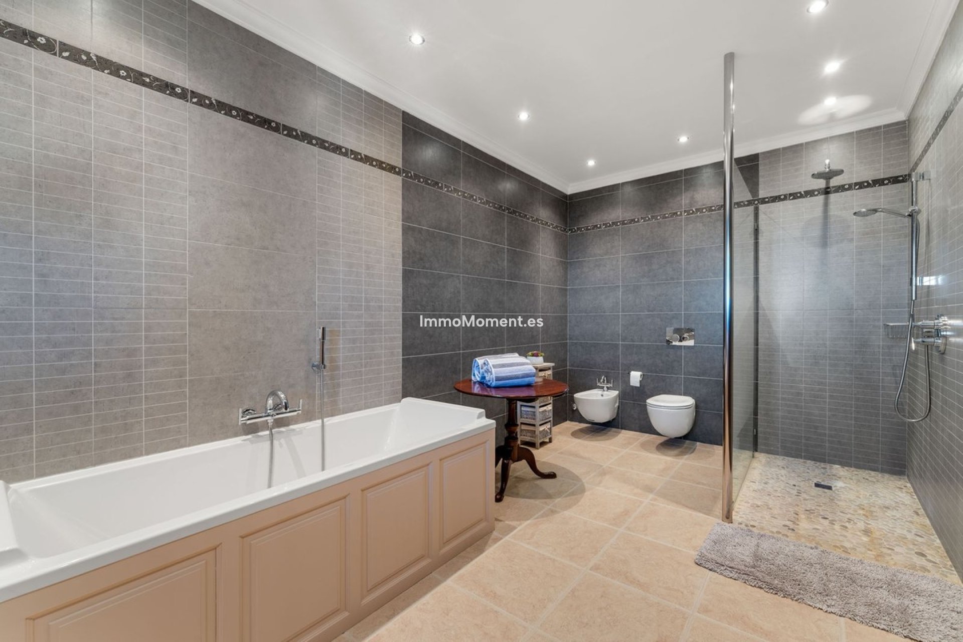 Bestaande woning - Vrijstaande villa - Estepona  - Estepona Centro