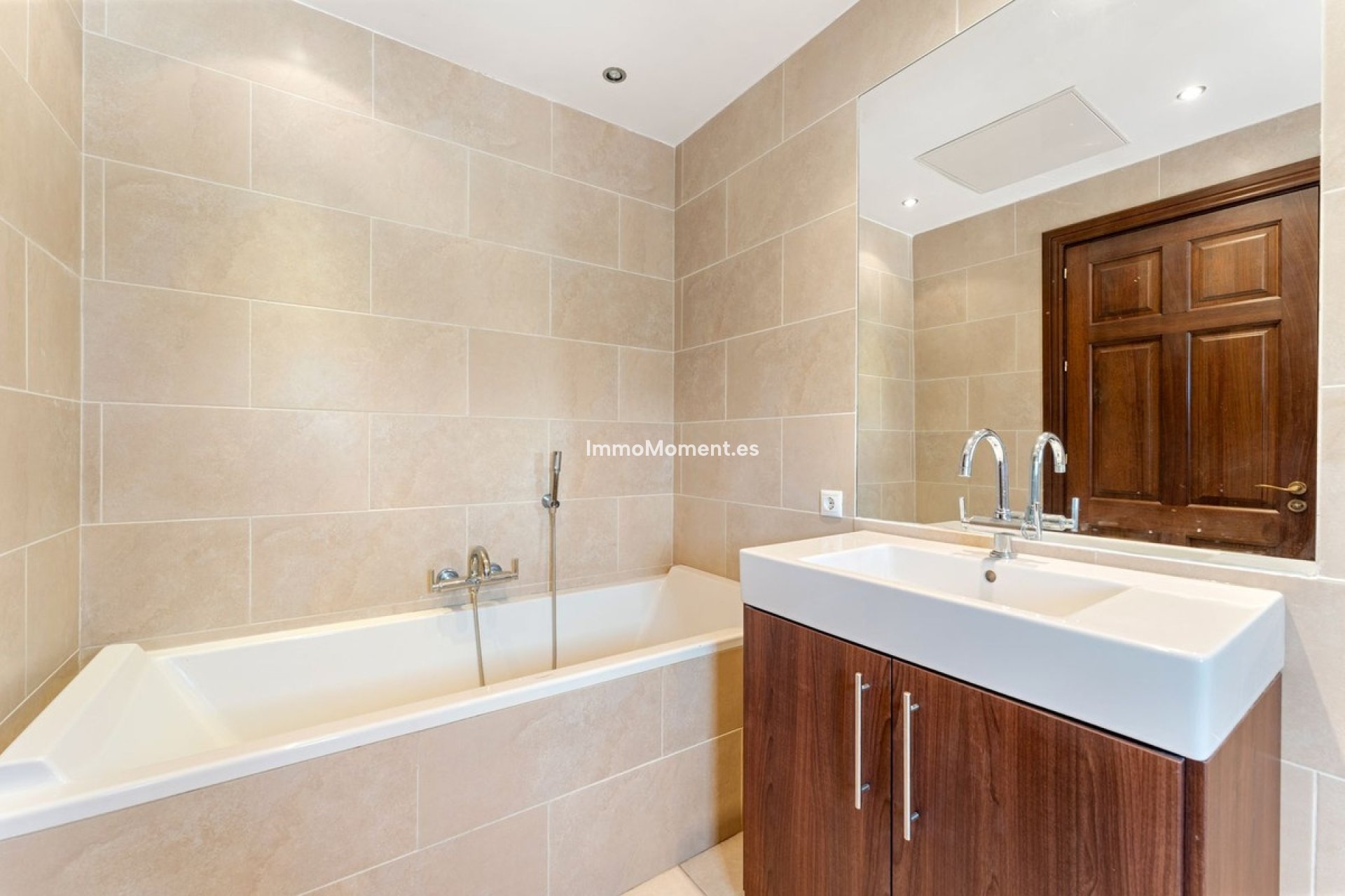 Bestaande woning - Vrijstaande villa - Estepona  - Estepona Centro