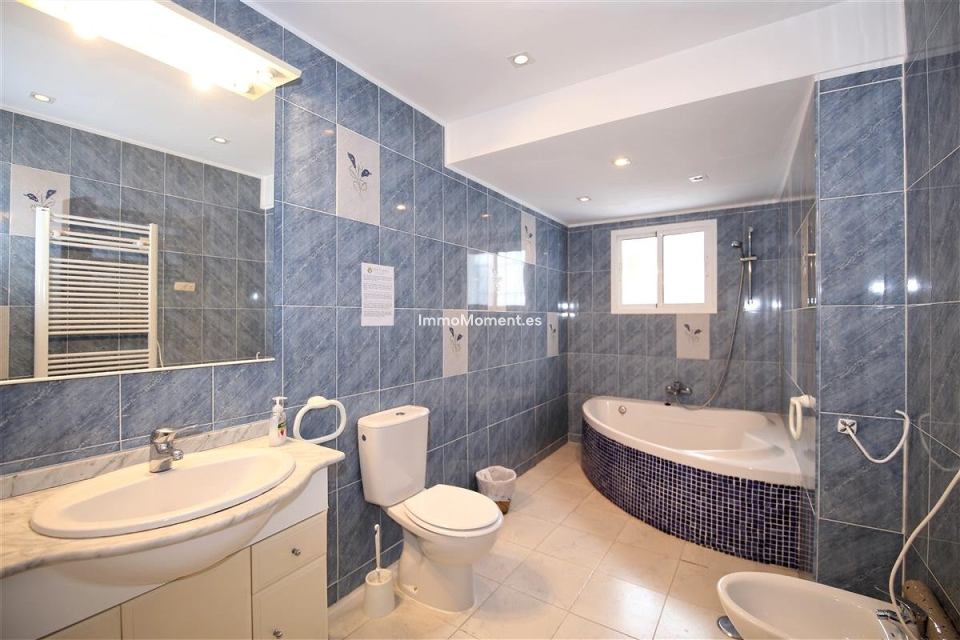 Bestaande woning - Vrijstaande villa - Estepona  - Estepona Centro