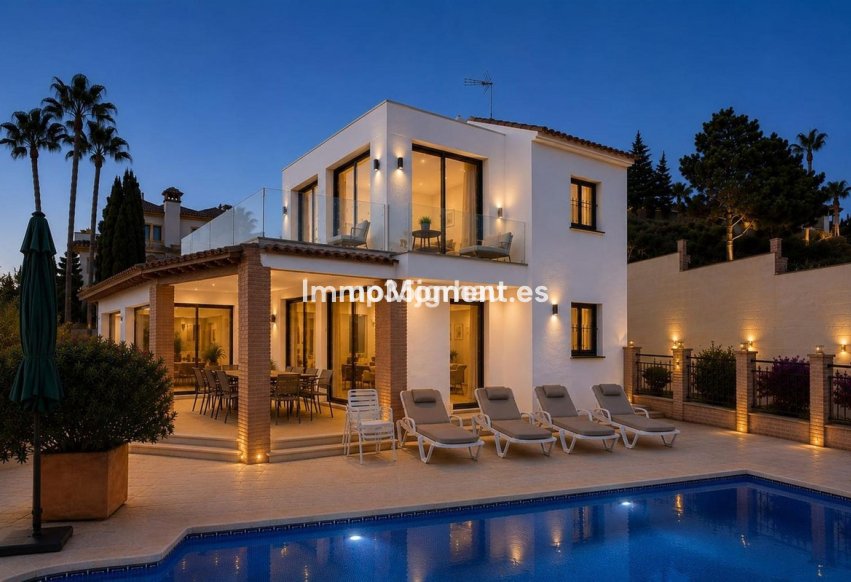 Bestaande woning - Vrijstaande villa - Estepona  - Estepona Centro