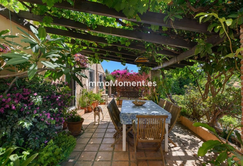 Bestaande woning - Vrijstaande villa - Estepona  - Estepona Centro