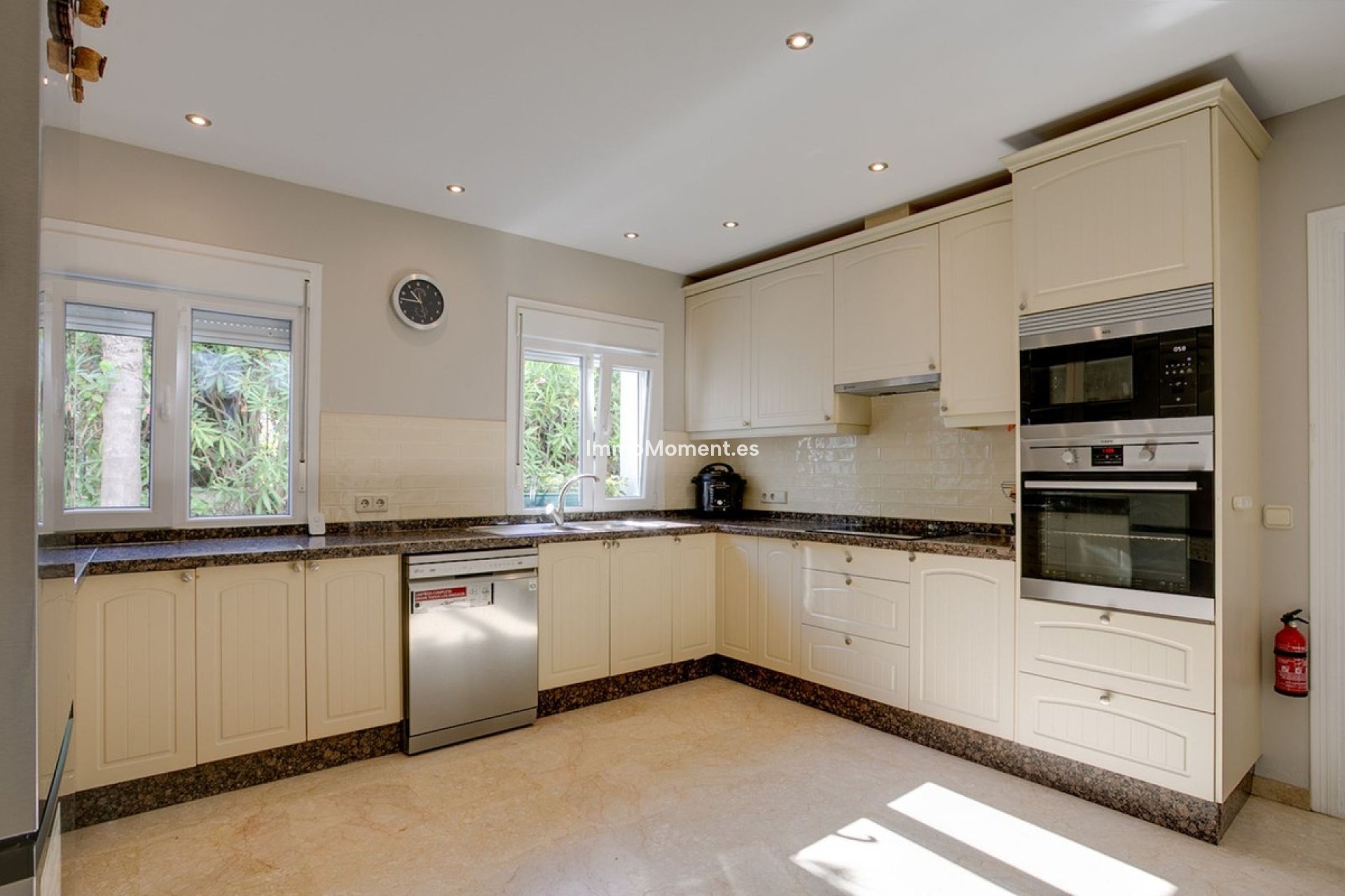 Bestaande woning - Vrijstaande villa - Estepona  - New Golden Mile