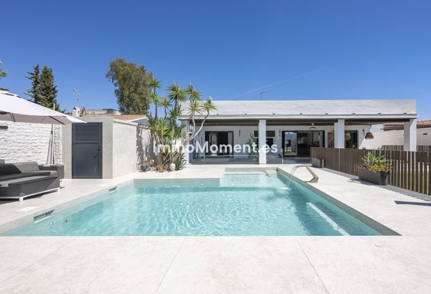 Bestaande woning - Vrijstaande villa - Estepona  - New Golden Mile