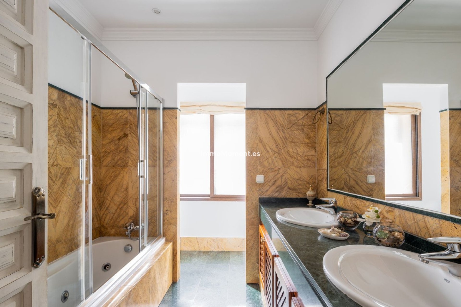 Bestaande woning - Vrijstaande villa - Estepona  - New Golden Mile