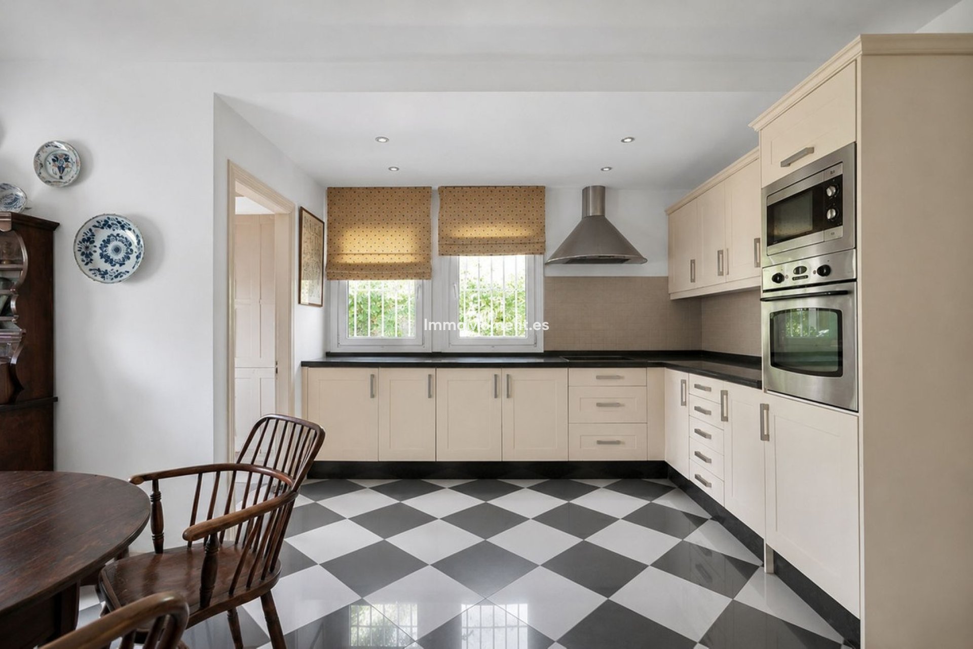 Bestaande woning - Vrijstaande villa - Estepona  - New Golden Mile