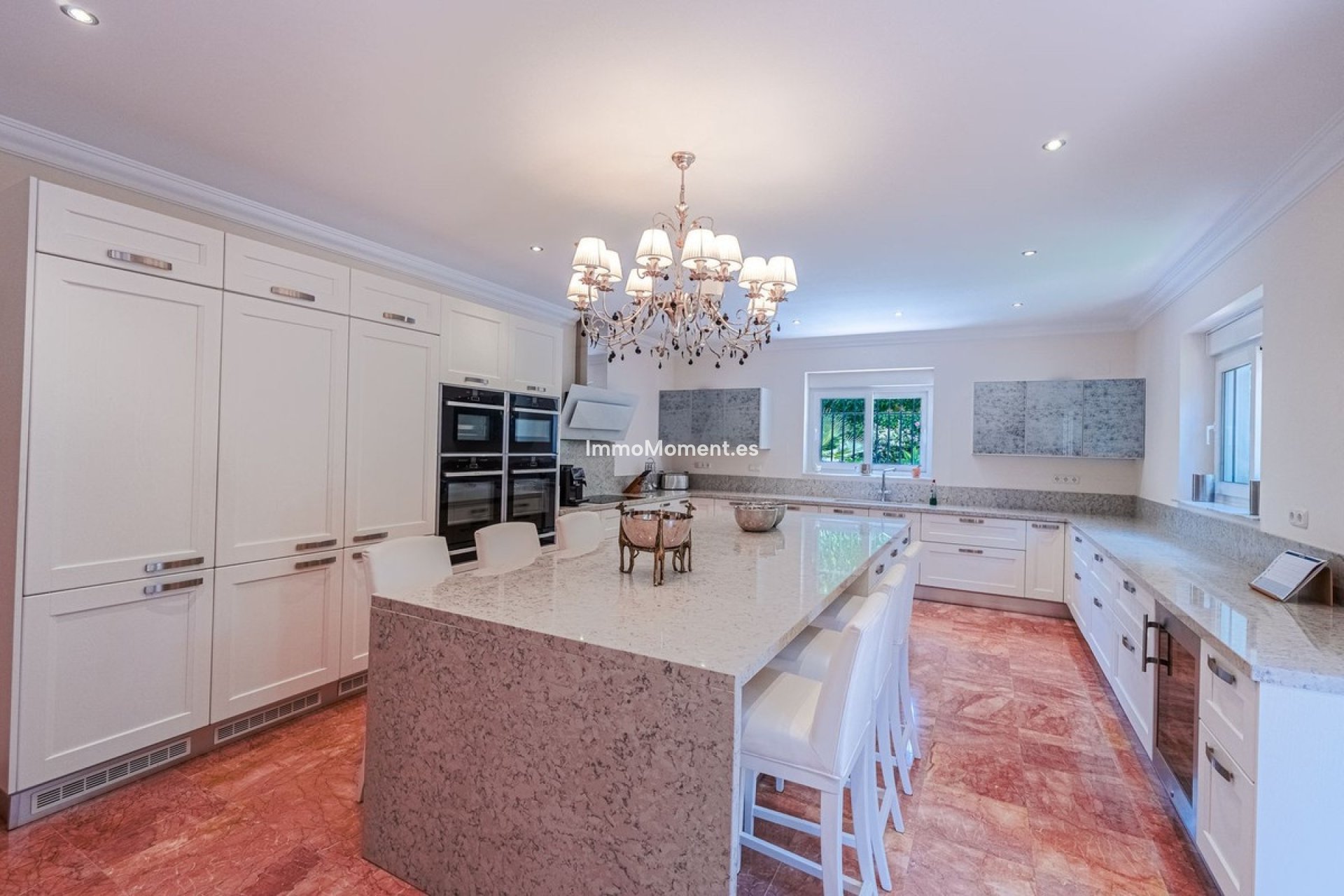 Bestaande woning - Vrijstaande villa - Estepona  - New Golden Mile