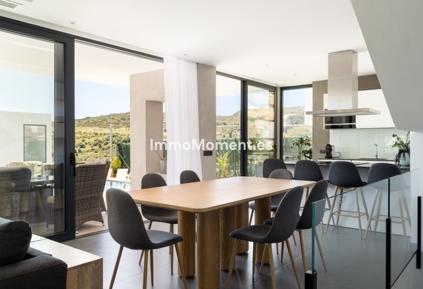 Bestaande woning - Vrijstaande villa - Estepona  - Valle Romano