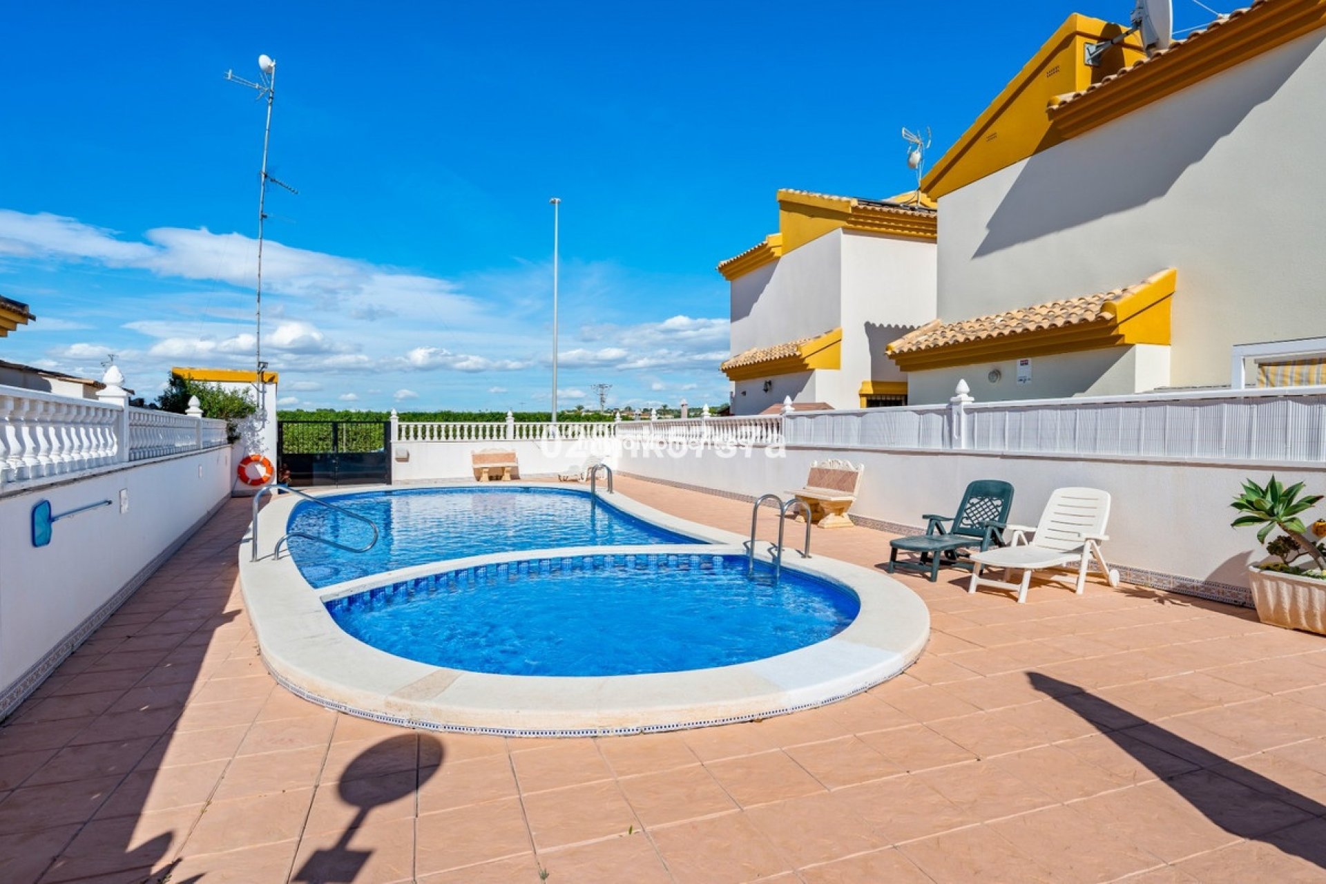 Bestaande woning - Vrijstaande villa - Guardamar del Segura - Urbanización El Raso