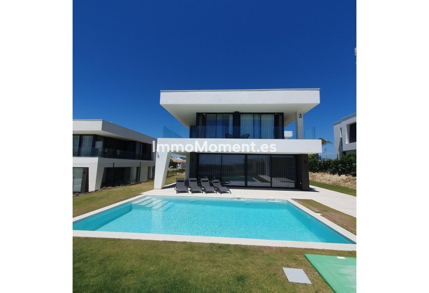 Bestaande woning - Vrijstaande villa - Manilva - La Duquesa