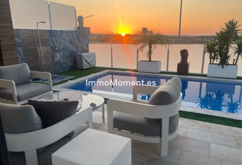 Bestaande woning - Vrijstaande villa - Orihuela - Orihuela Centro