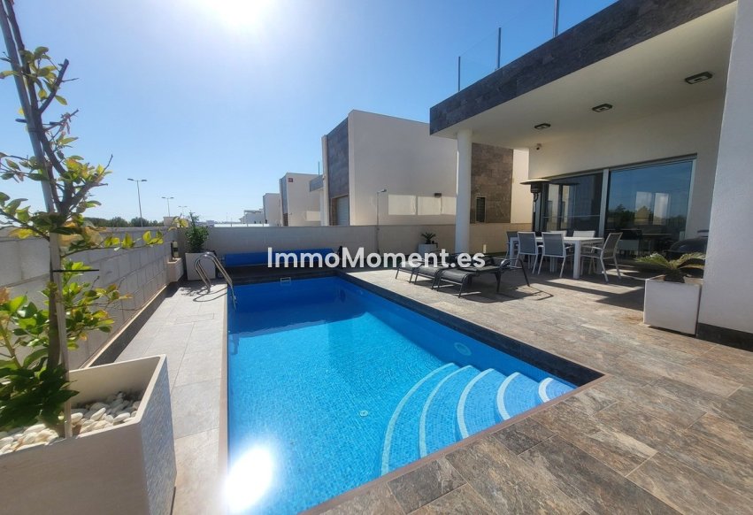 Bestaande woning - Vrijstaande villa - Orihuela - Villamartin