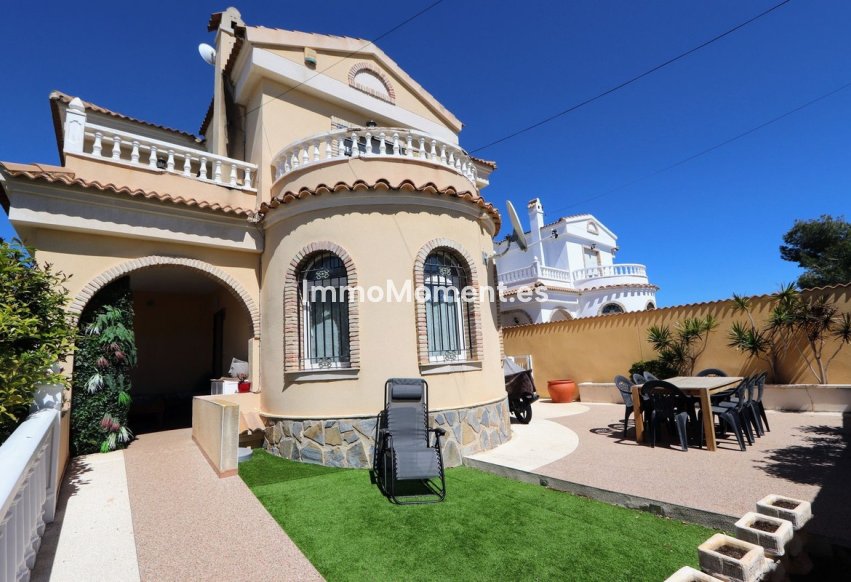 Bestaande woning - Vrijstaande villa - Orihuela - Villamartin