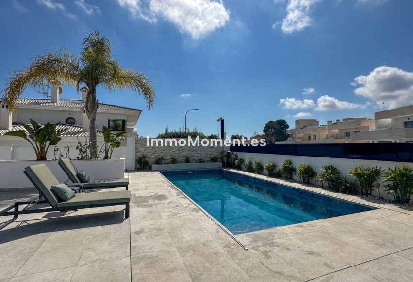 Bestaande woning - Vrijstaande villa - Orihuela - Villamartin