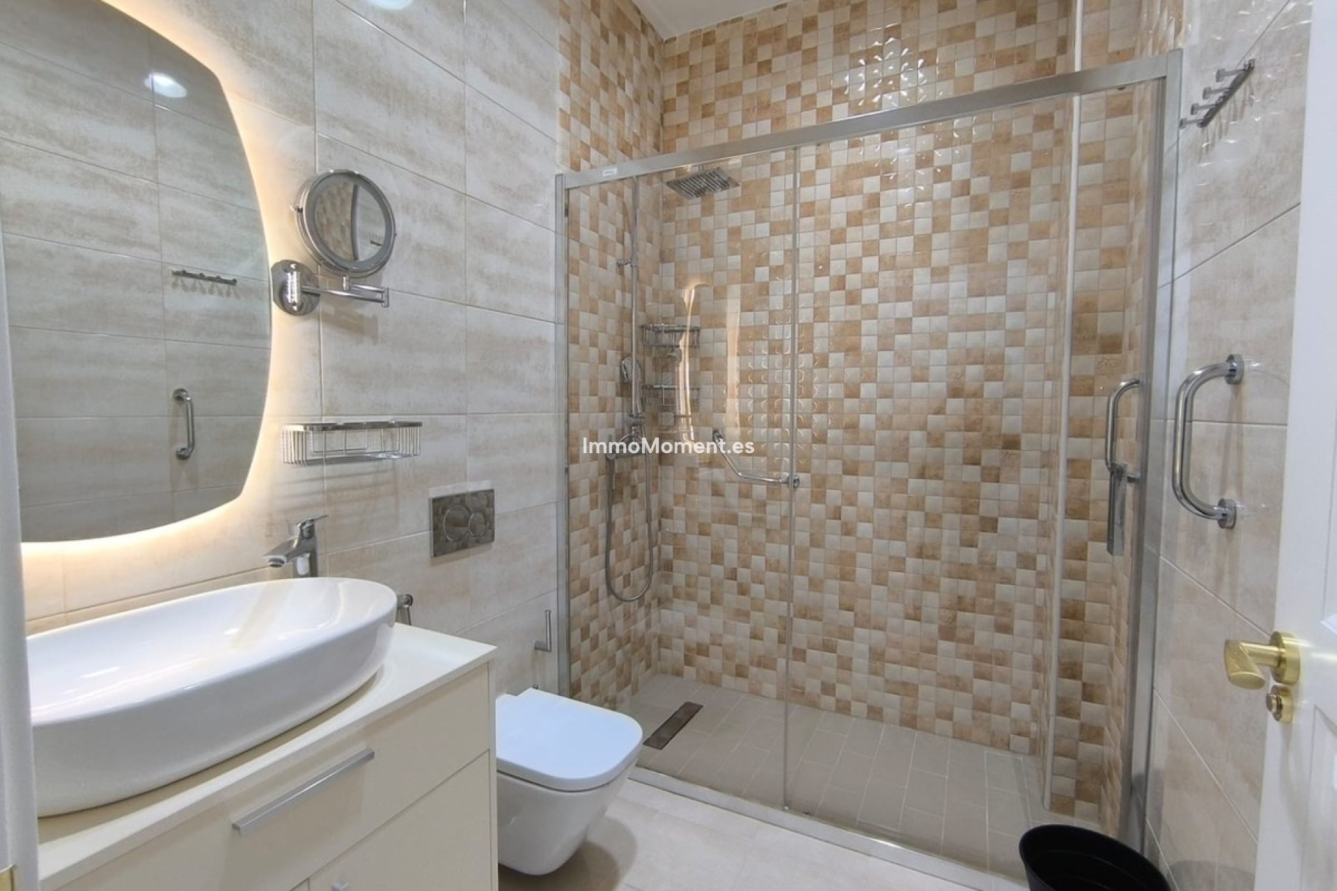 Bestaande woning - Vrijstaande villa - Pinoso - Pinoso Centro