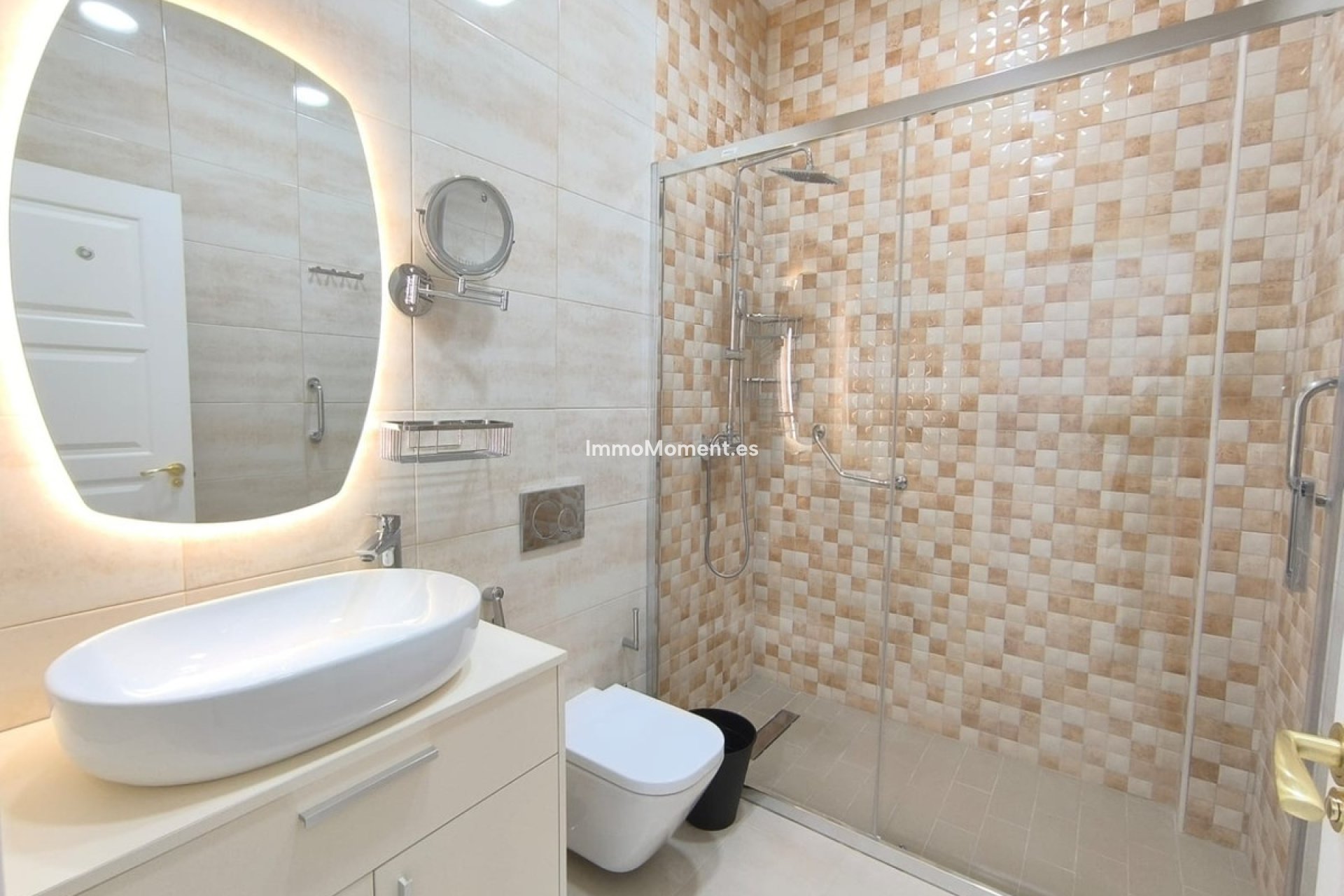 Bestaande woning - Vrijstaande villa - Pinoso - Pinoso Centro