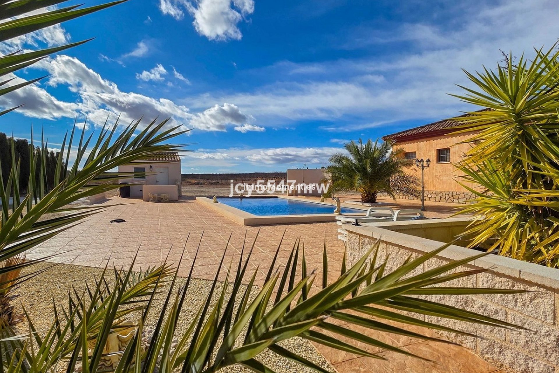 Bestaande woning - Vrijstaande villa - Pinoso - Pinoso Centro