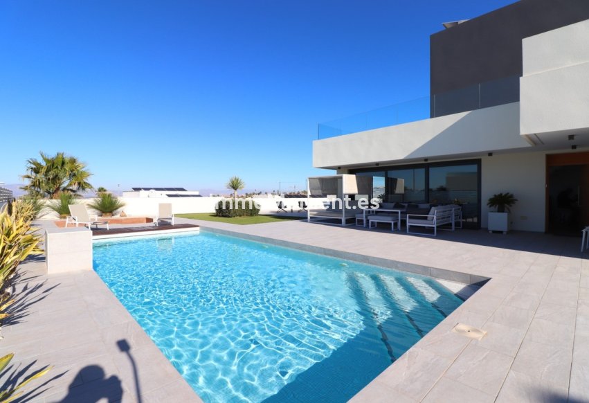 Bestaande woning - Vrijstaande villa - Rojales - Benimar