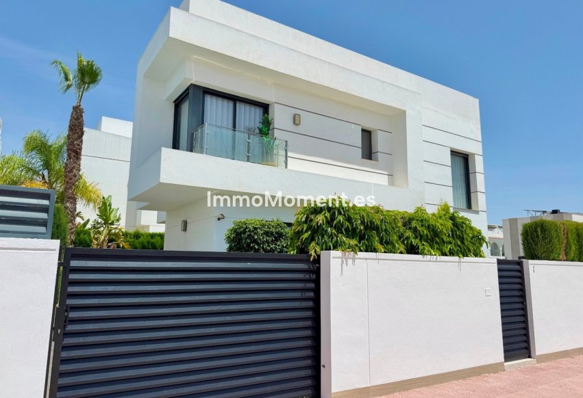 Bestaande woning - Vrijstaande villa - Rojales - Ciudad Quesada