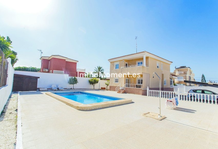 Bestaande woning - Vrijstaande villa - Torrevieja - Aguas Nuevas