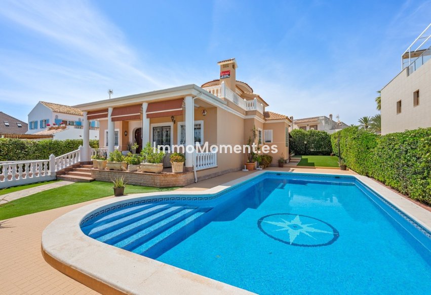 Bestaande woning - Vrijstaande villa - Torrevieja - La Mata