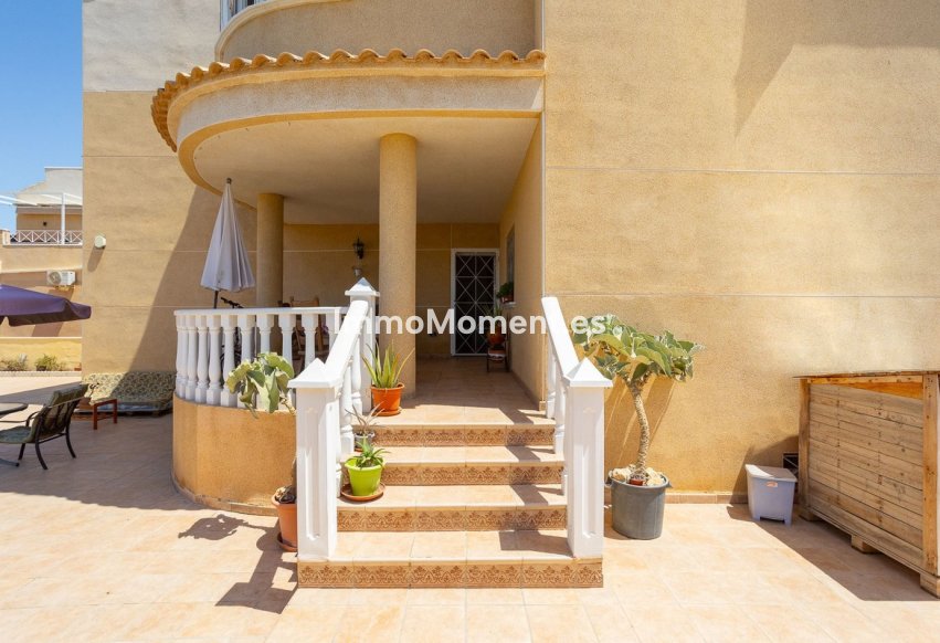 Bestaande woning - Vrijstaande villa - Torrevieja - La Siesta