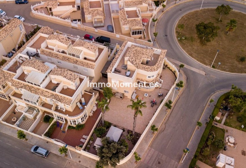 Bestaande woning - Vrijstaande villa - Torrevieja - La Siesta