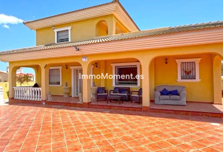 Bestaande woning - Vrijstaande villa - Torrevieja - Torrevieja Centro