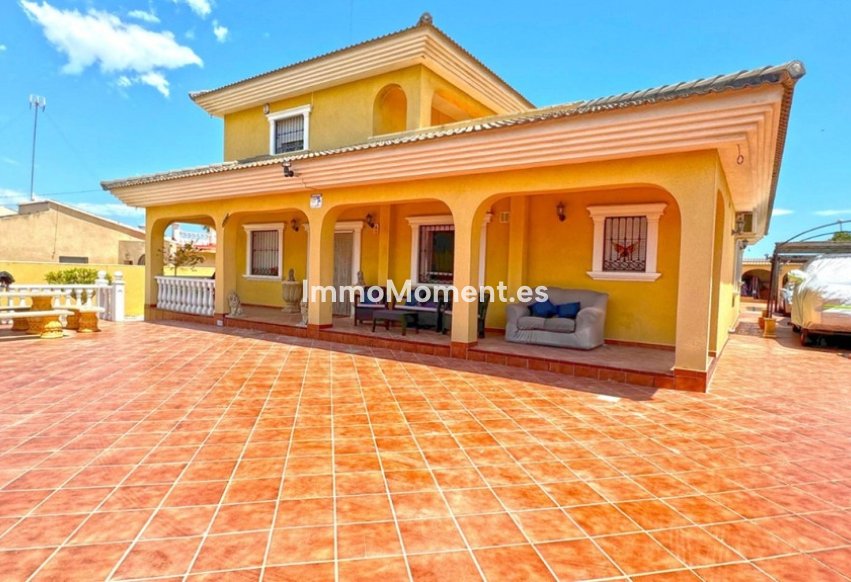 Bestaande woning - Vrijstaande villa - Torrevieja - Torrevieja Centro